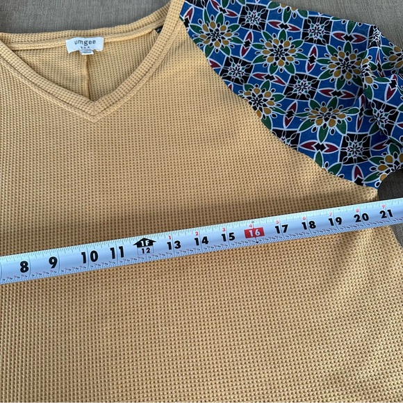 UMGEE Waffle Knit V-Neck Bell Sleeve Floral Boho Top Yellow Size M - Picture 5 of 7